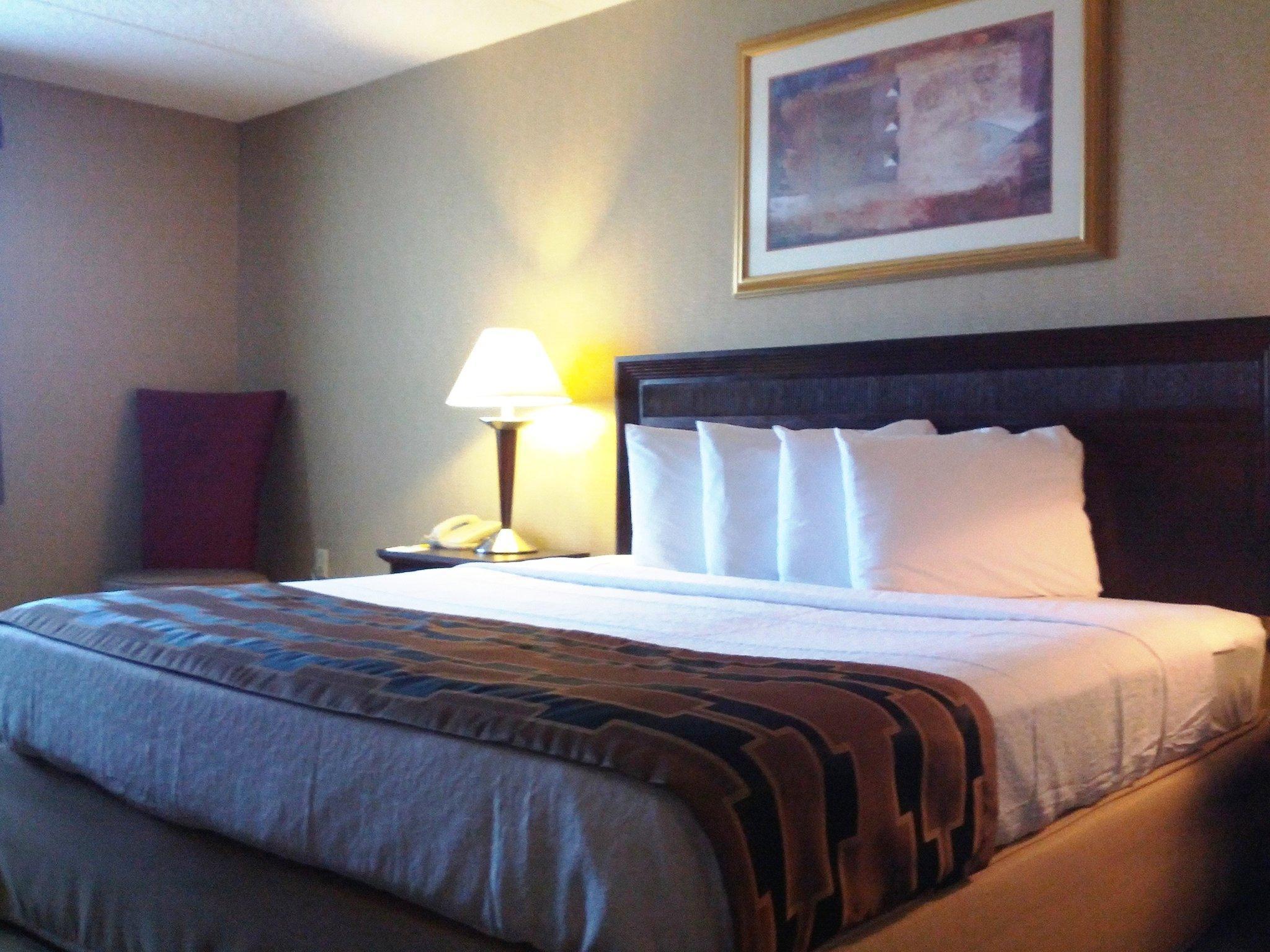 ฮาวเวิร์ด จอห์นสัน บาย วินด์แฮม พอร์ตสมัธ Hotel พอร์ตสมัท ภายนอก รูปภาพ