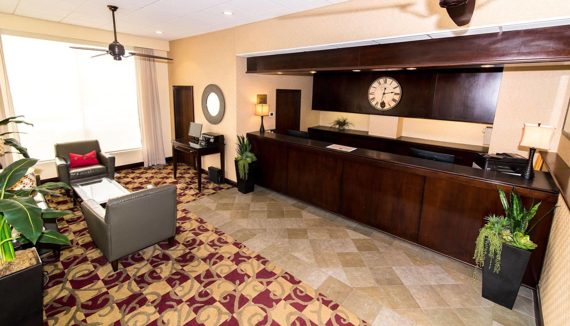 ฮาวเวิร์ด จอห์นสัน บาย วินด์แฮม พอร์ตสมัธ Hotel พอร์ตสมัท ภายนอก รูปภาพ